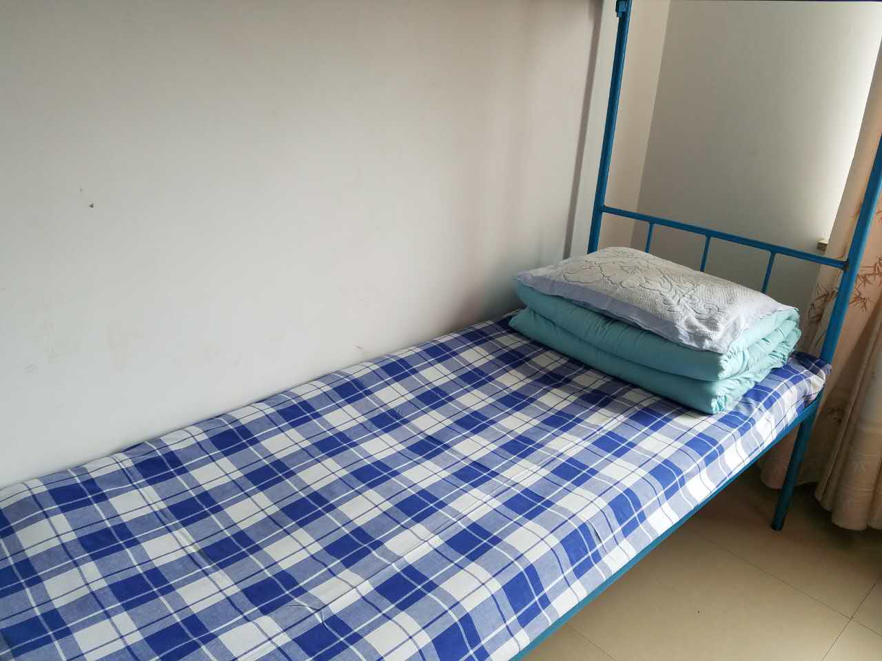 广西壮族自治区政府采购中心关于广西科技师范学院柳州北校区学生宿舍床架采购（GXZC2024-J1-004935-CGZX）的竞争性谈判公告(图1)