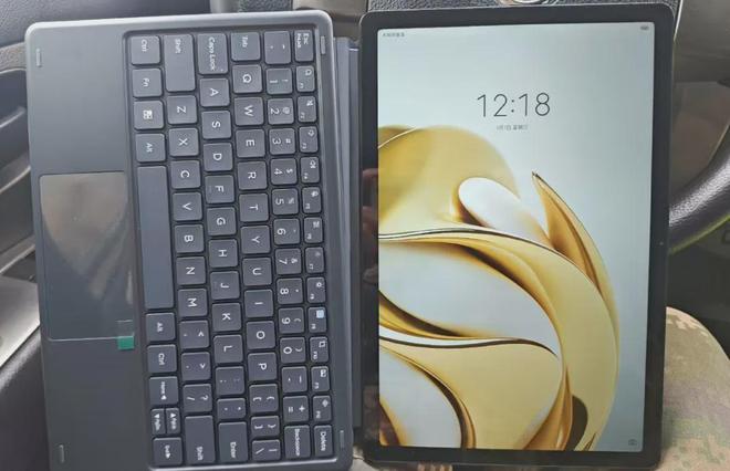 500元的5G安卓平板标配6G+128G存储自带键盘套(图3)