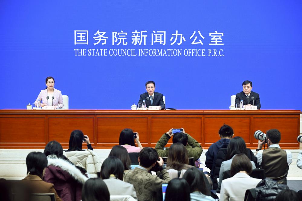 星空体育平台：从全年经济数据看2024年中国经济增长点(图2)