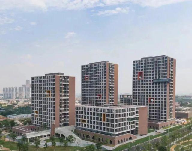 星空体育平台：华南理工大学怎么样？学生投票选择宿舍装修“高级配置”很舒适(图3)
