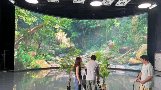 创新驱动新需求增量：奥拓电子获2024年优秀品牌大奖(图2)