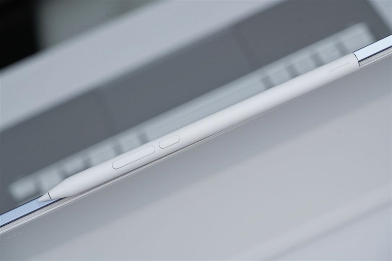 首发自研玄戒O1芯片！小米平板7 Ultra评测：小米第一款真正的满配平板旗舰(图10)