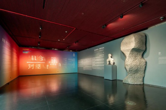 星空体育平台：“融合与对线港澳视觉艺术双年展”（北京站）开幕(图3)