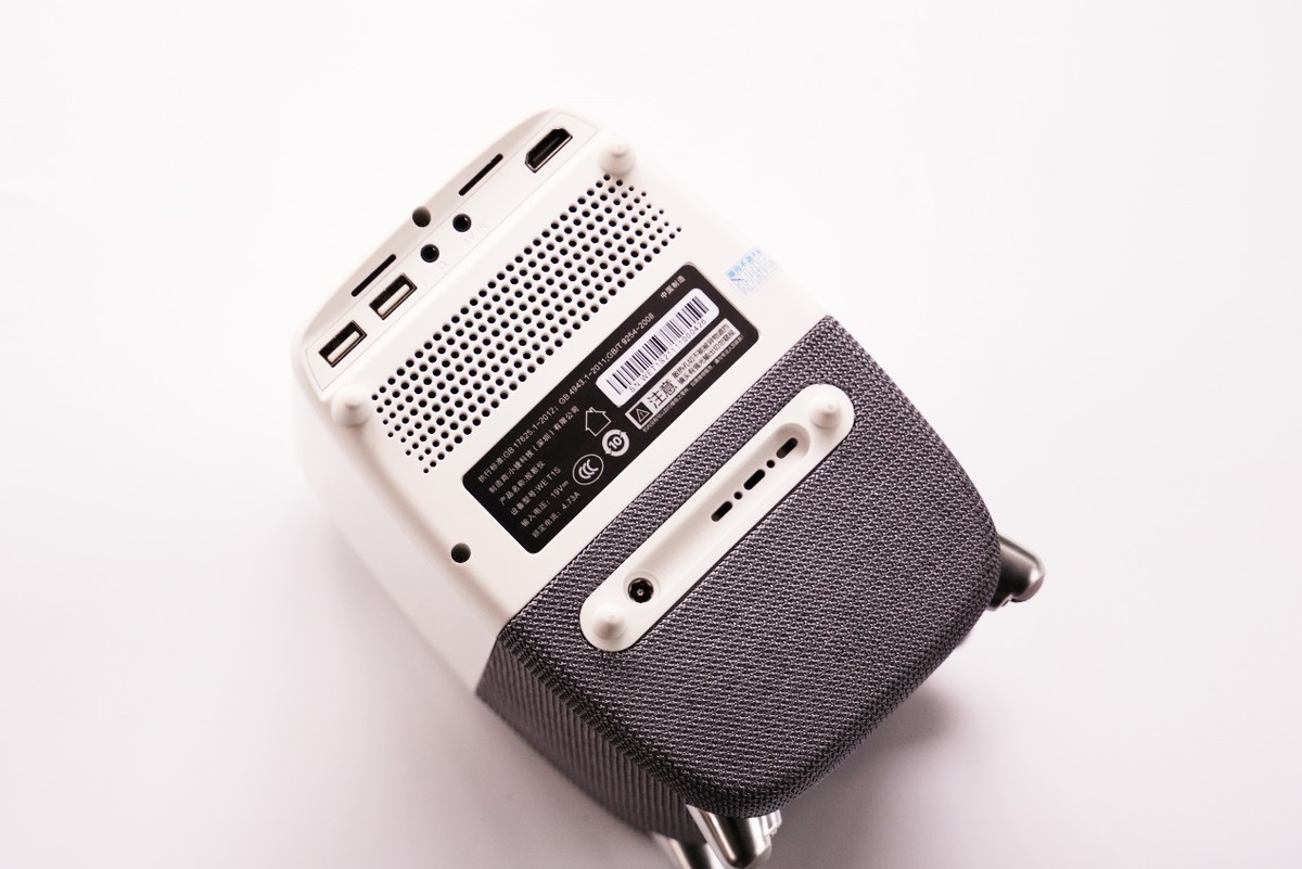 Jabra推出PanaCast 40 VBS：首款专为小会议室设计的180° Android 智能音视频一体机(图1)