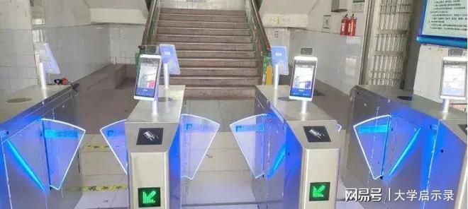 三峡电力职业学院怎么样？宿舍环境超好上床下桌还能收获友谊(图3)