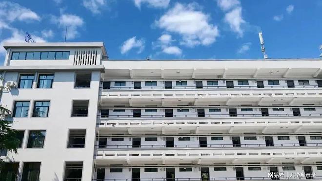 三峡电力职业学院怎么样？宿舍环境超好上床下桌还能收获友谊(图4)