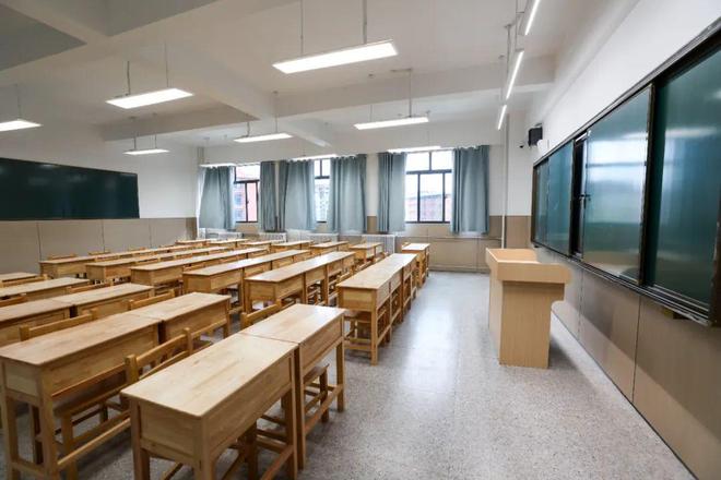 可容纳2700名学生就读！湖南师大附属贵安学校高中部9月迎新(图3)