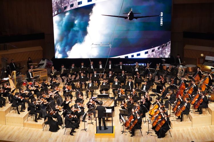 星空体育平台：无线领夹麦克风爆发这家深圳宝安公司已成为销量第一(图1)