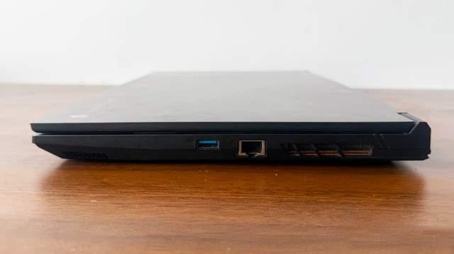 星空体育：动漫元素定制版笔记本电脑156英寸屏幕顶配处理器流畅打游戏(图5)