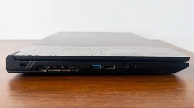 星空体育：动漫元素定制版笔记本电脑156英寸屏幕顶配处理器流畅打游戏(图3)