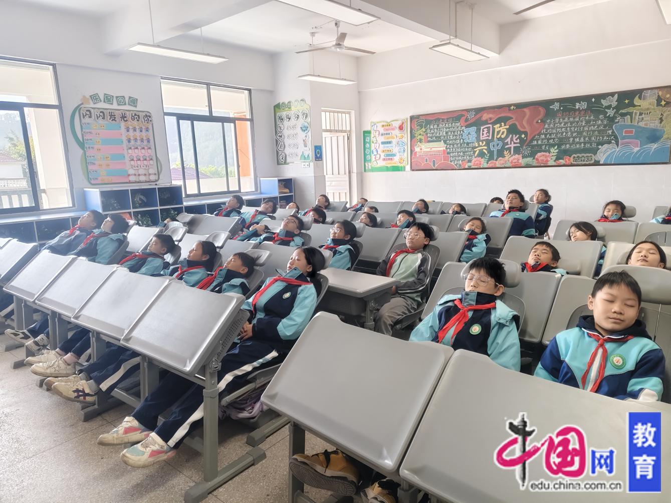 江西信丰：聚焦群众所盼 办好教育实事(图4)