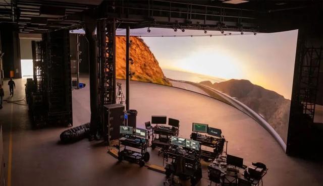 星空体育：2025年商显行业总结：拥抱AI时代突破形态边界在不确定性中顽强进步(图4)