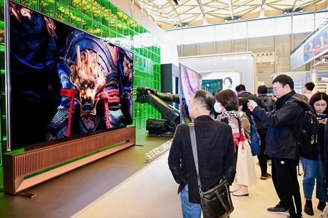 星空体育：2025年商显行业总结：拥抱AI时代突破形态边界在不确定性中顽强进步(图1)