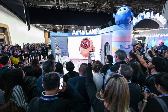 2026聚焦“屏显+AI”TCL携多项“硬科技”亮相CES 2026(图4)