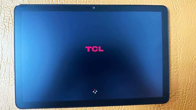 星空体育：国产TCL小屏平板电脑八核处理搭配原生安卓系统操作流畅至极(图2)