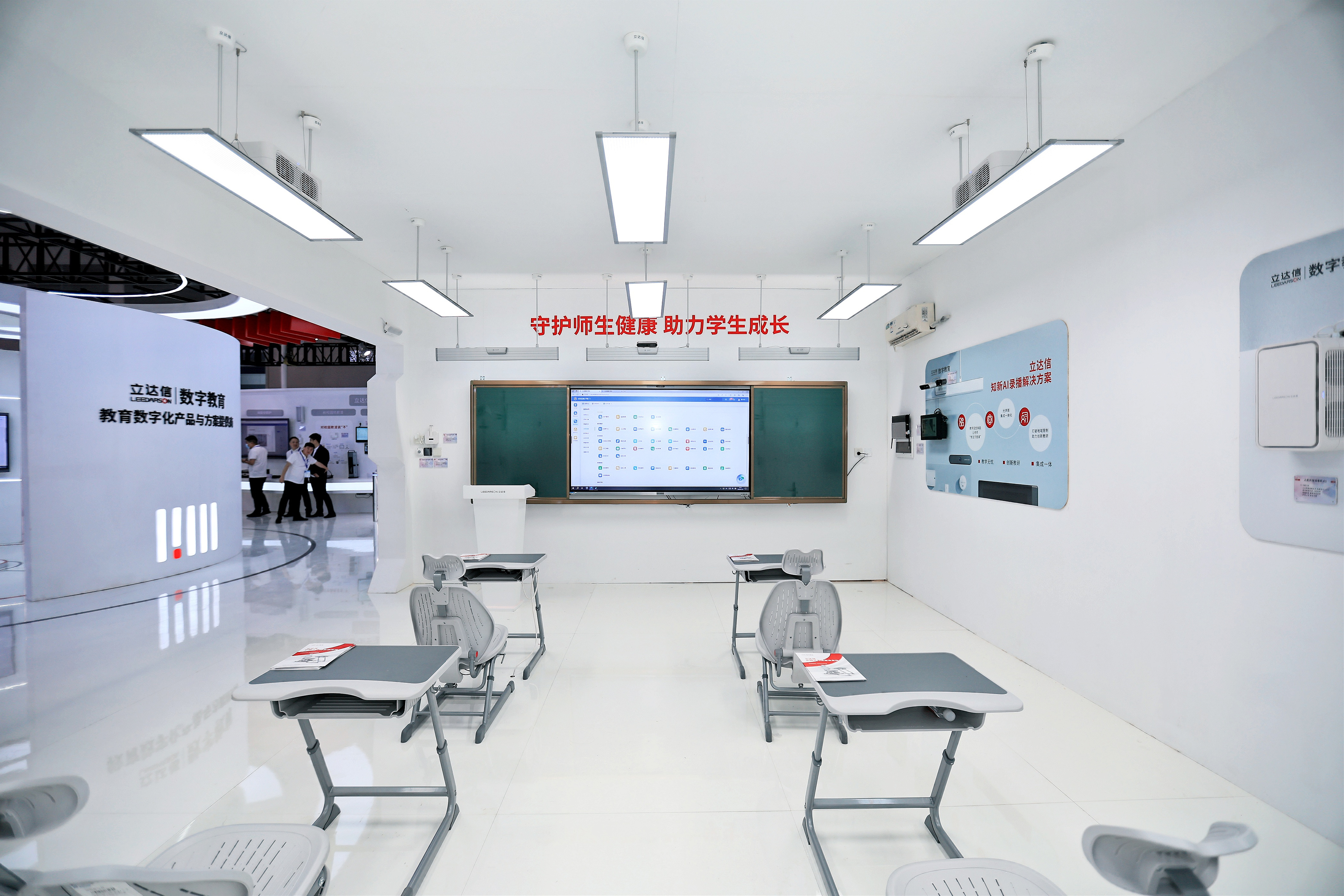 星空体育：派早报：Bose发布新款QuietComfort头戴式耳机等(图1)